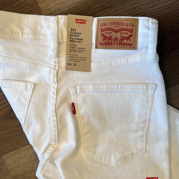 💢SOLD💢Levi’s 311 shaping skinny jeans - Picture 2 of 6